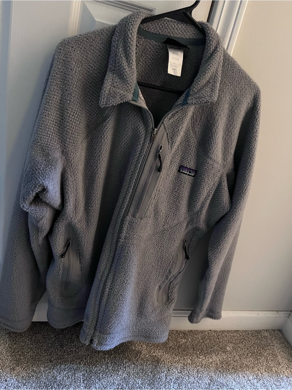 Patagonia Men’s Large Gray R2/R3 Regulator fleece full zip fleece jacket